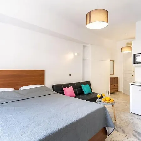Dora Apartment *